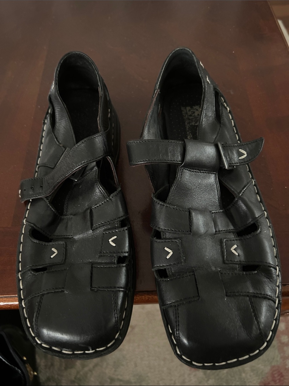 Black Leather Fisherman Sandals with Hook-and-Loop Strap